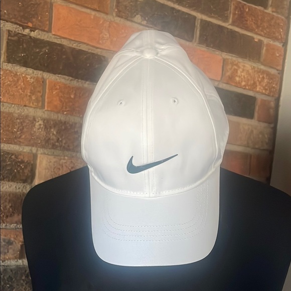 Nike White Cap with Black Logo - Picture 1 of 5